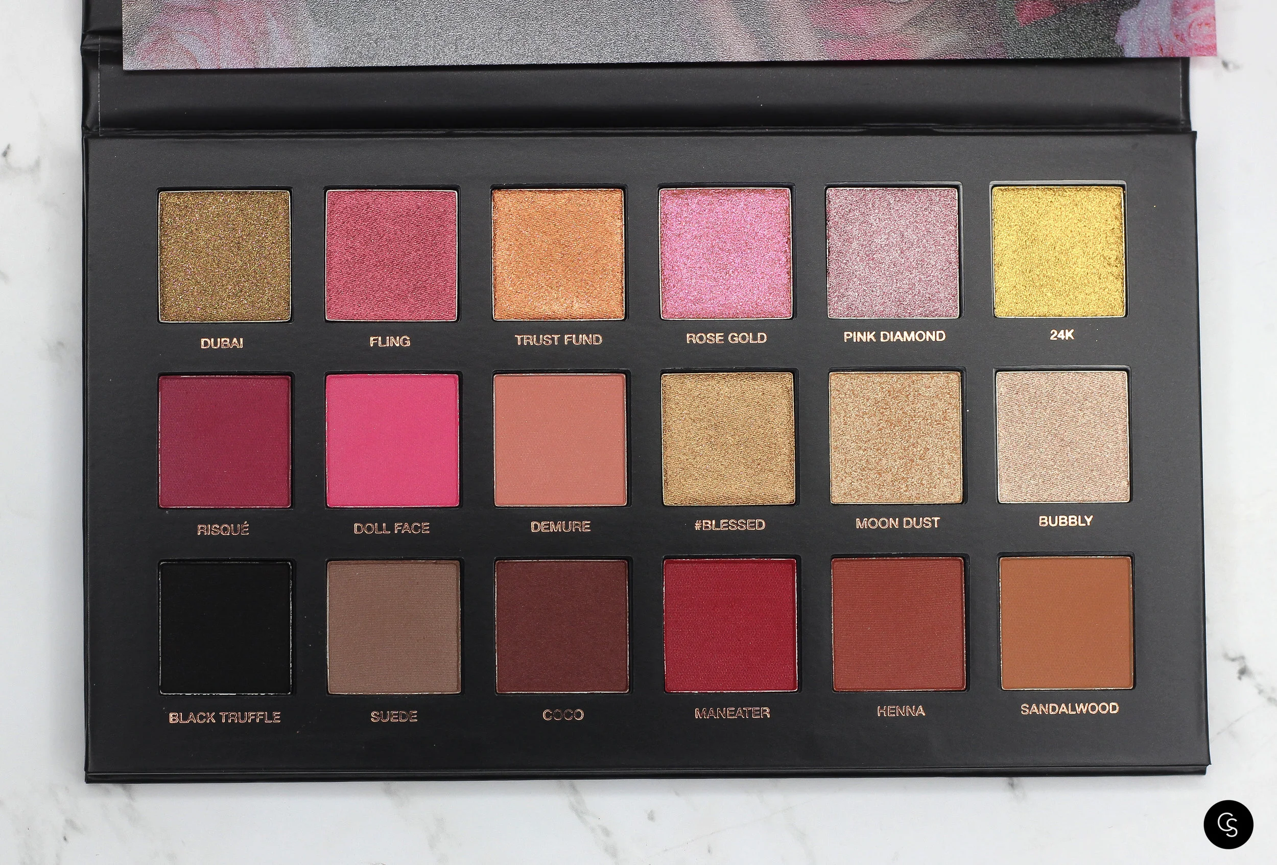 Rose Gold REMASTERED - Huda Beauty Eye Shadow Palette — Cocoa Swatches